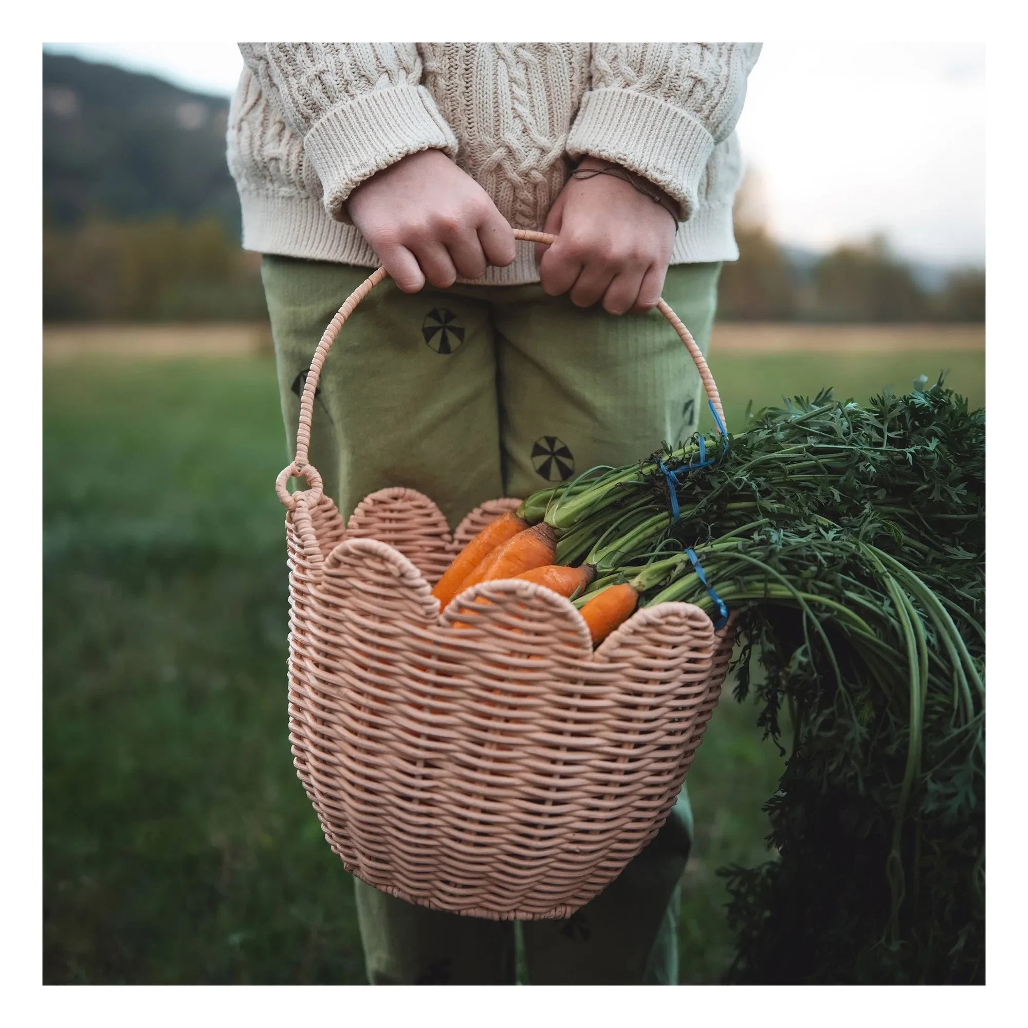 Olli Ella - Blatt Rattan Korb | Pfirsich