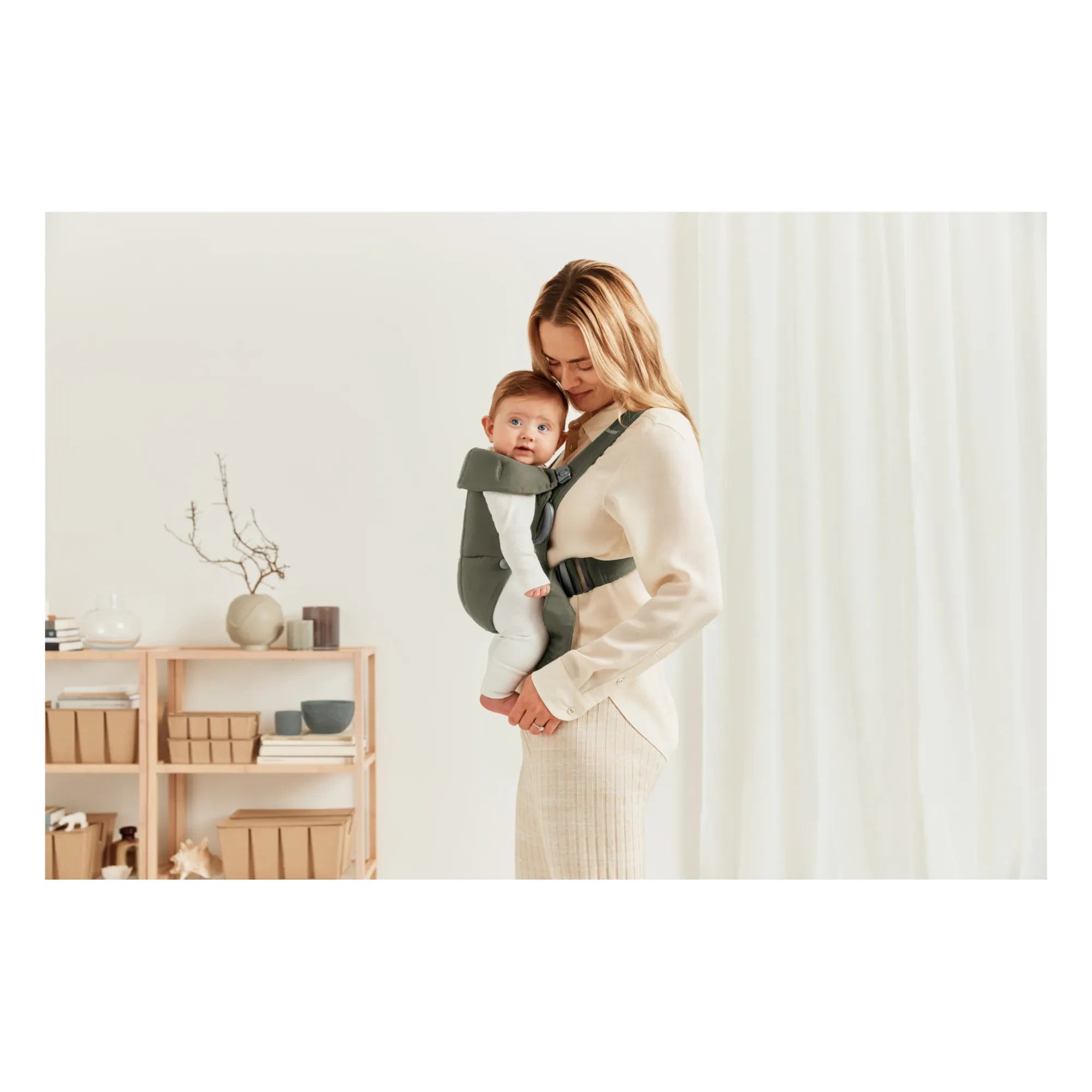 BabyBjörn - Mini Baumwoll-Babytrage | Dunkelgrün