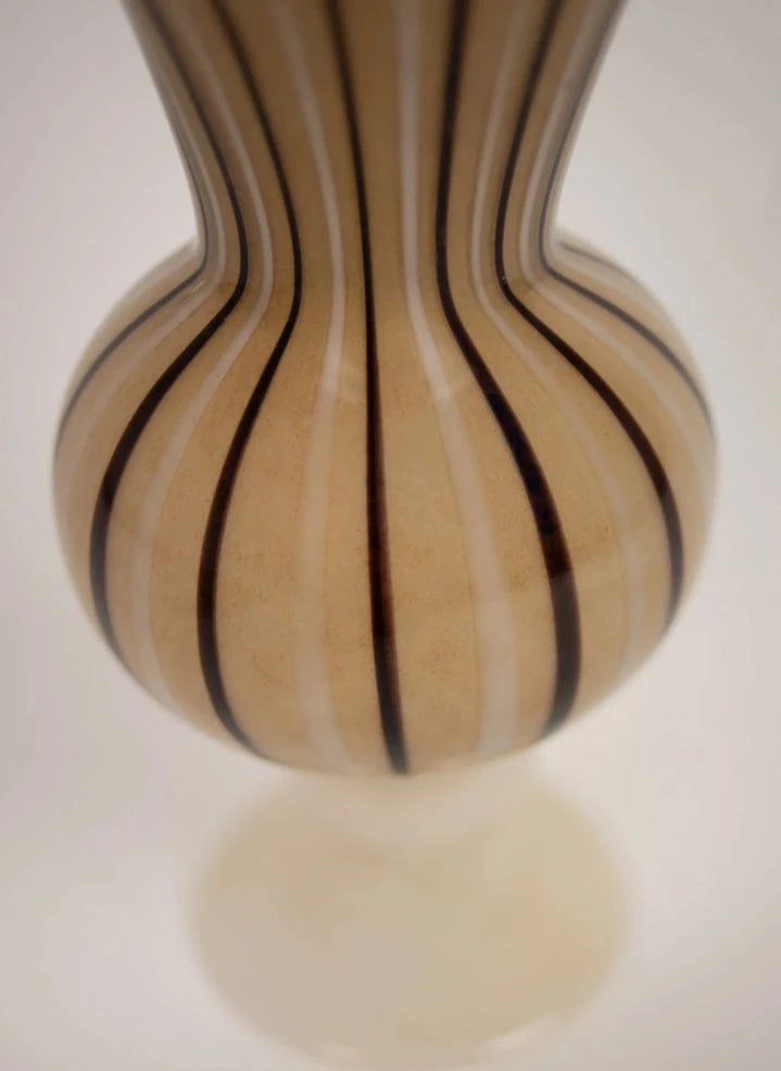 Olsson & Jensen - Stria Bodenvase | Latte