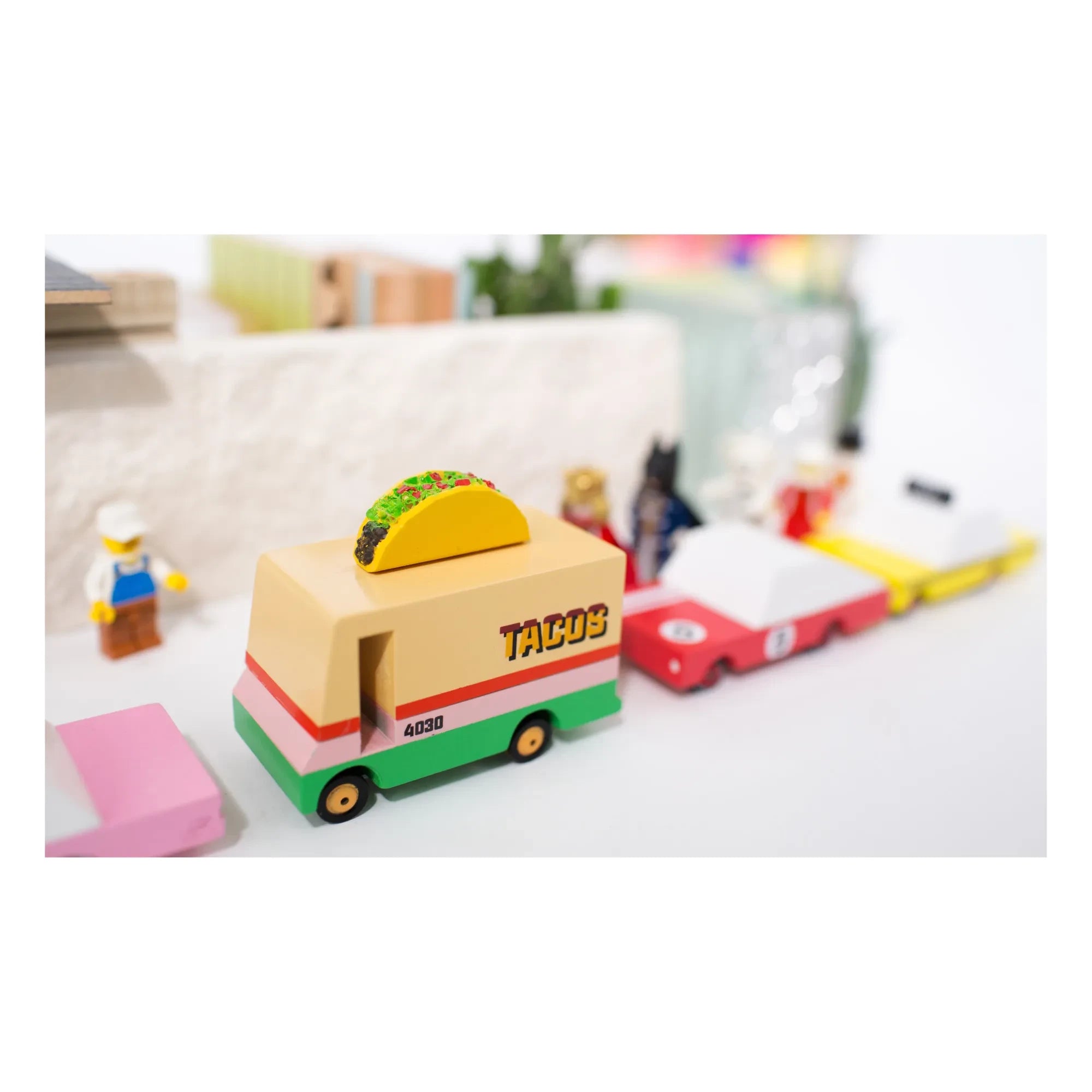 Candylab - Ahşap Taco Van