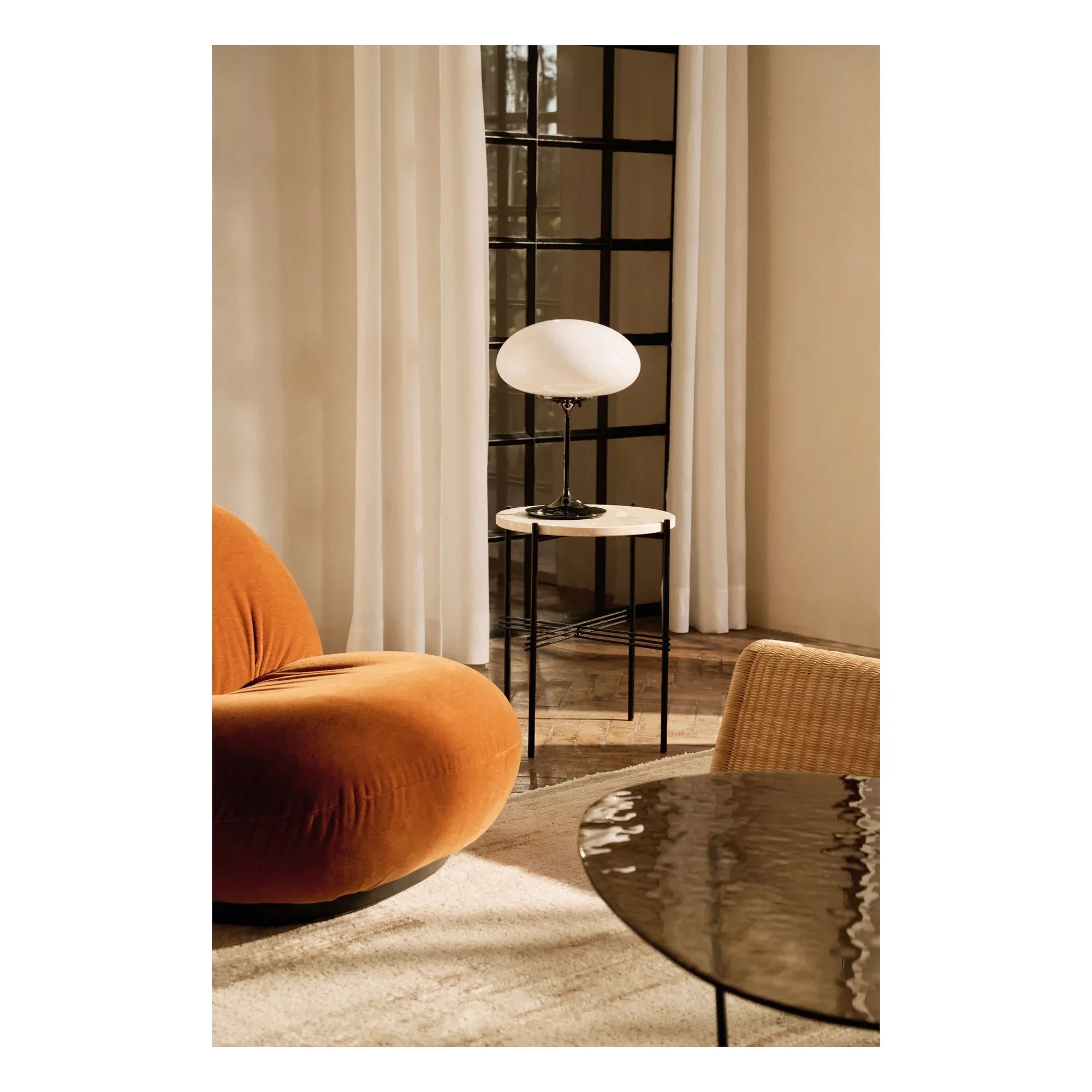 Gubi - Stemlite Tischlampe, Bill Curry | Schwarz