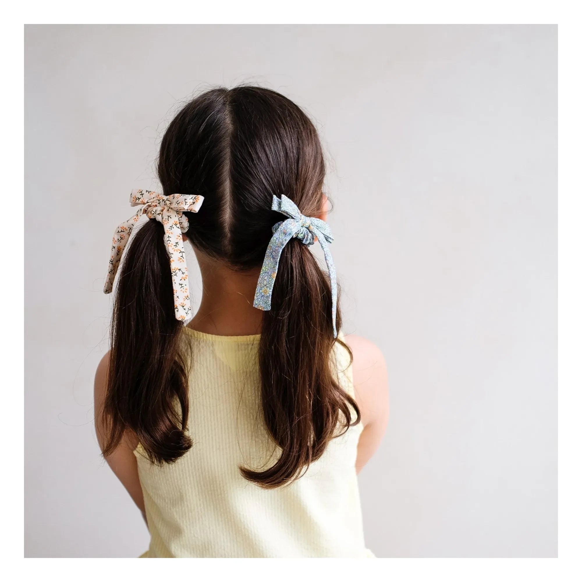 Mimi & Lula - 4er Set Blumen Knoten Haarspangen | Ecru