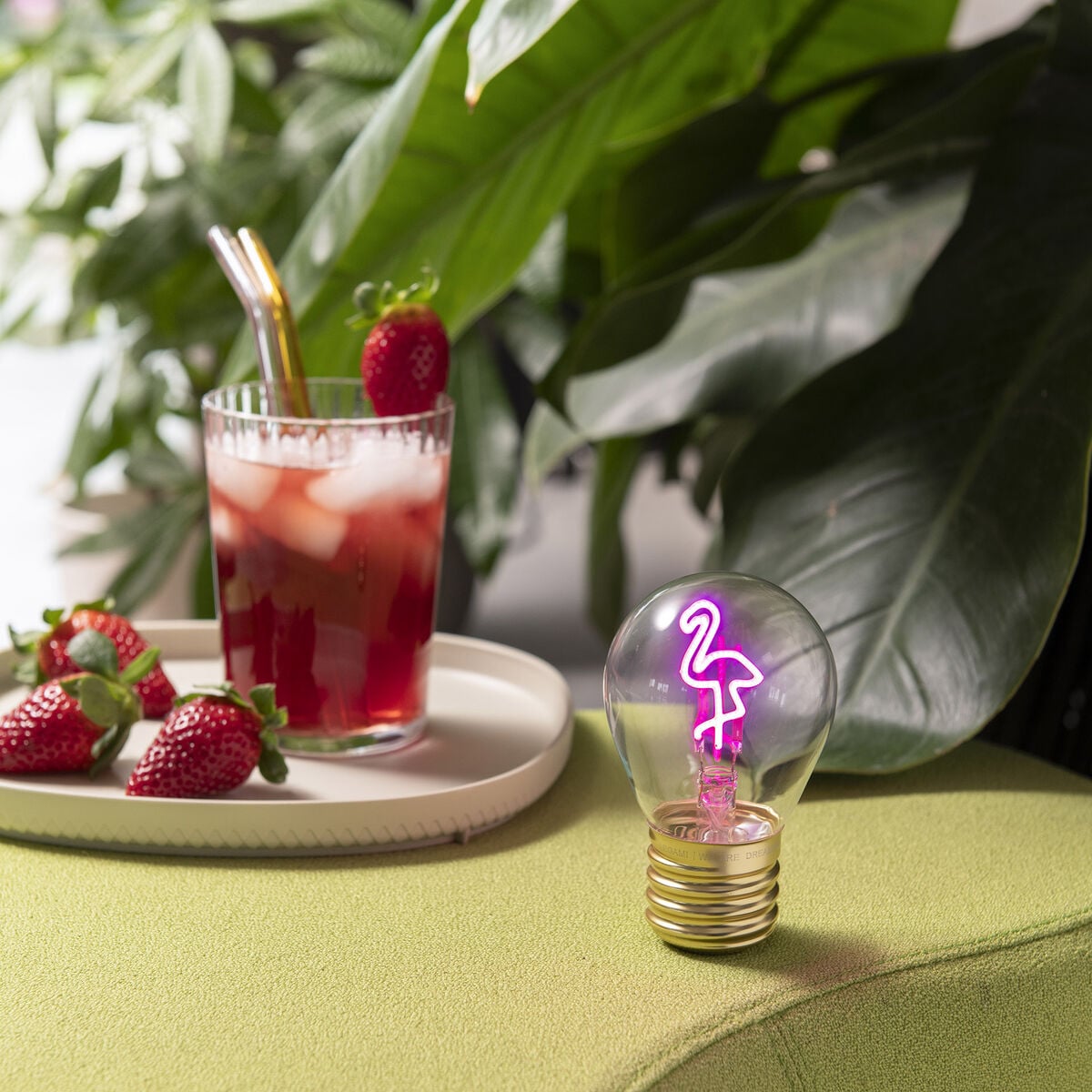 Legami - Dekoratif Lightbulb-Shaped Table Lamp - Flamingo - Bulb Fiction
