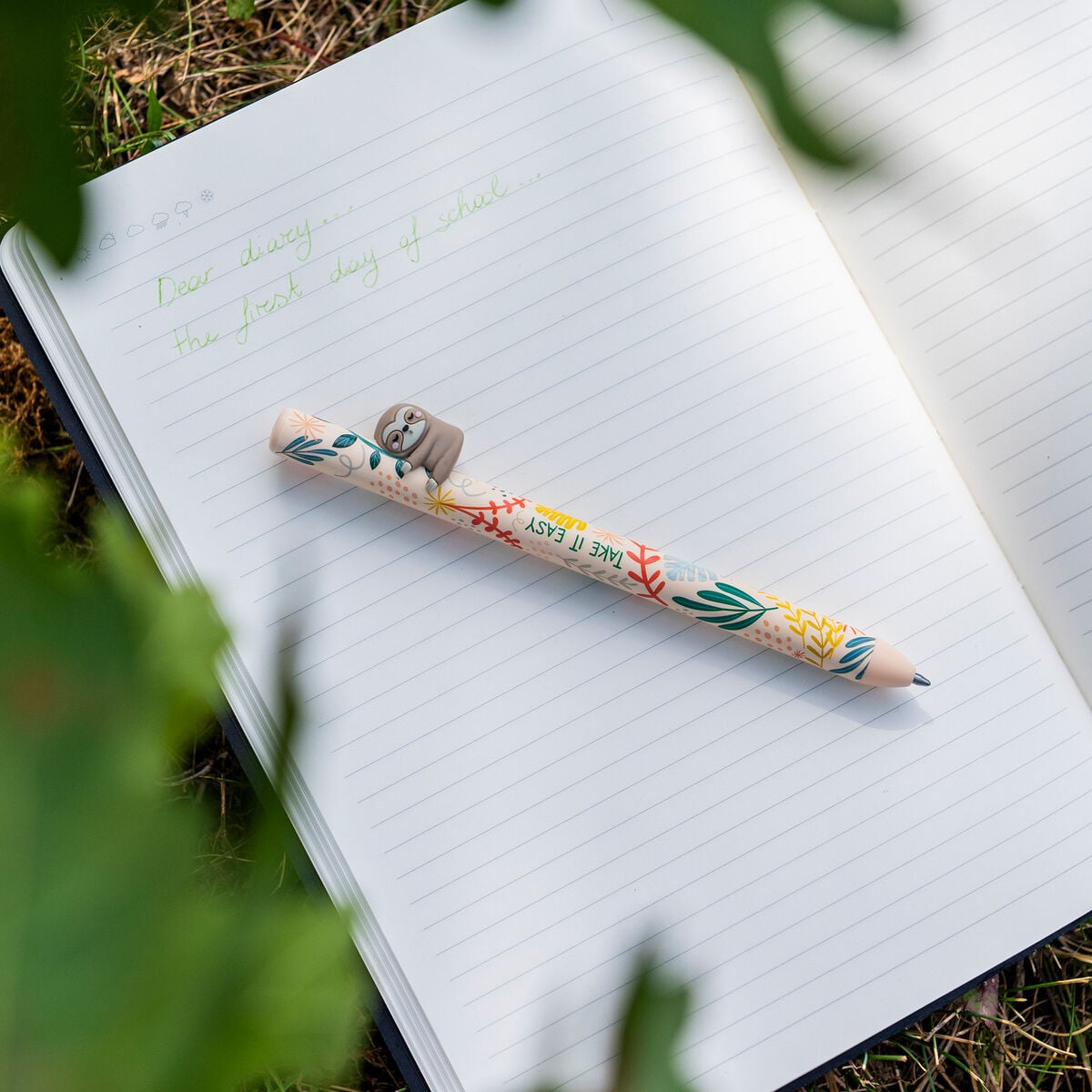 Legami - Retractable Ballpoint Sloth "Take it Easy"- Free Hugs