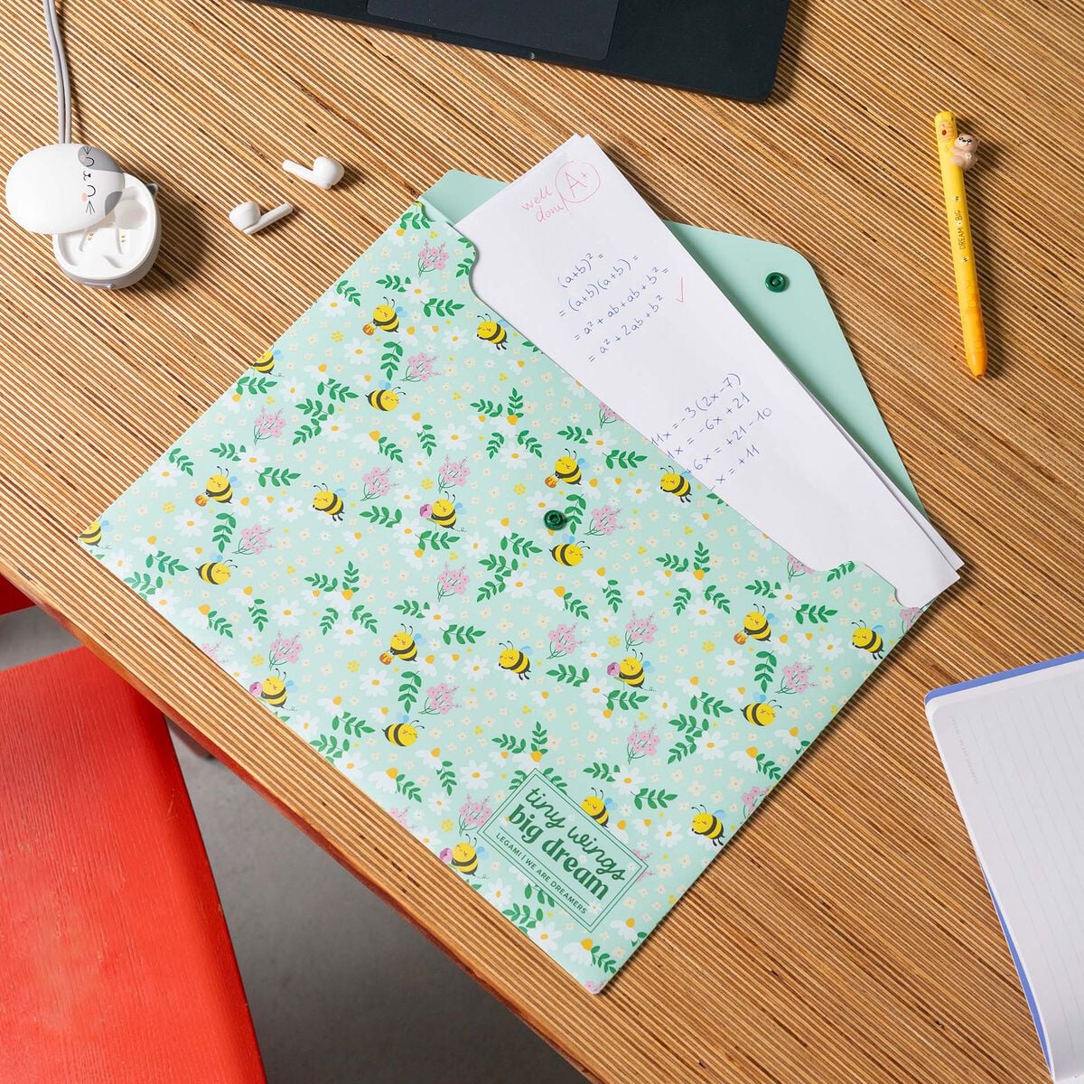 Legami - Document Folder - Fold & Order - Bee