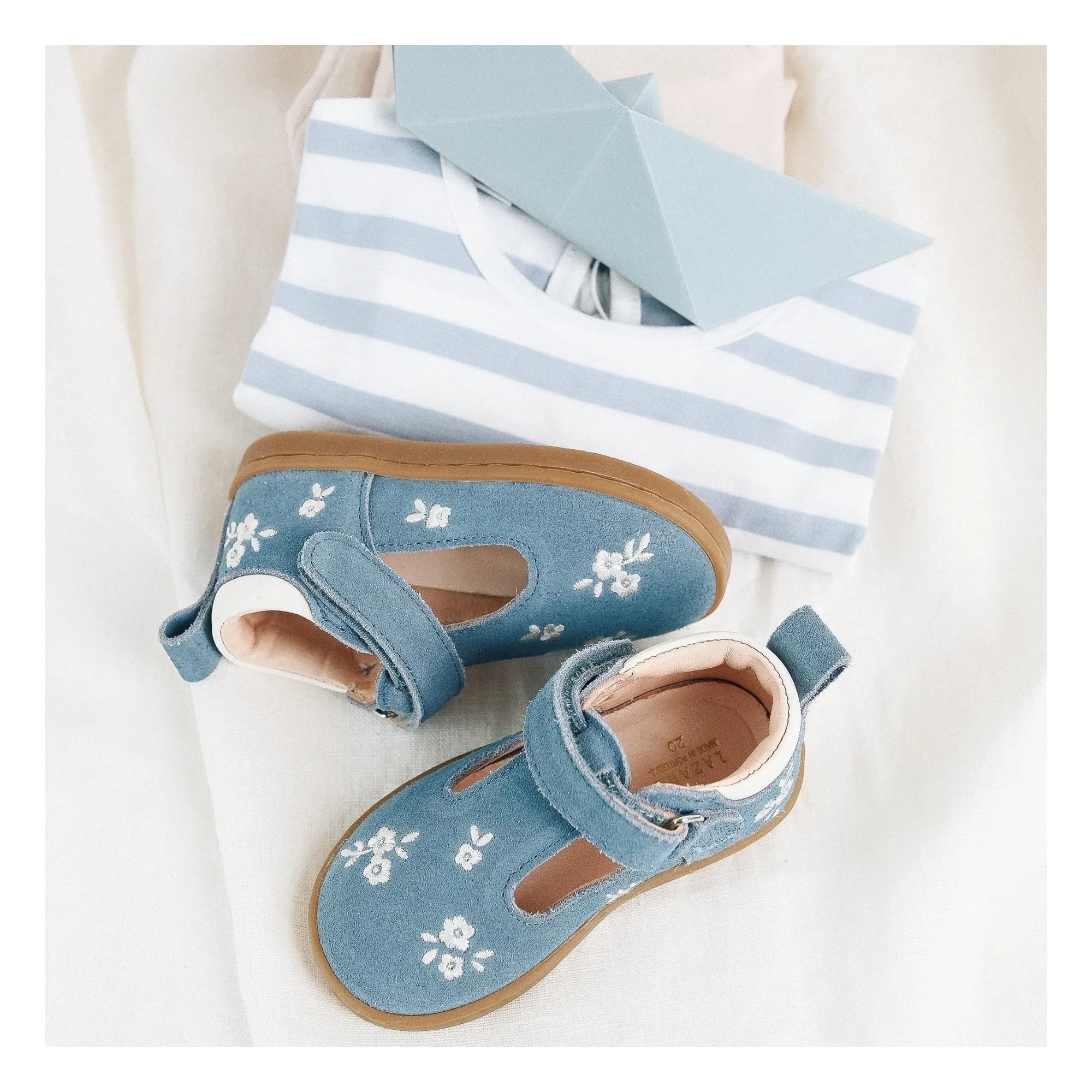 Lazare - Babies Pia Etoile Blumen Bestickt Wildleder | Denim Blau