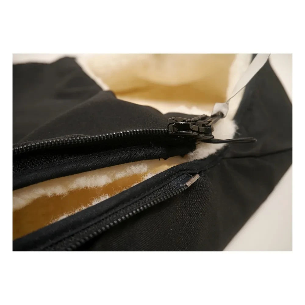 Kaiser - Premium Lammfellfußsack | Schwarz