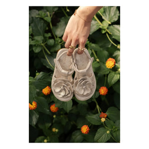 Donsje – Iles Fields Blumensandalen | Silber