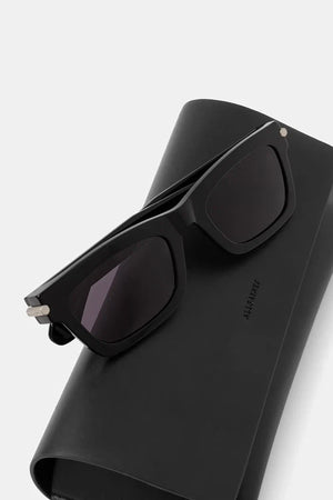 AllSaints kadın wayfarer güneş gözlüğü Mimi
