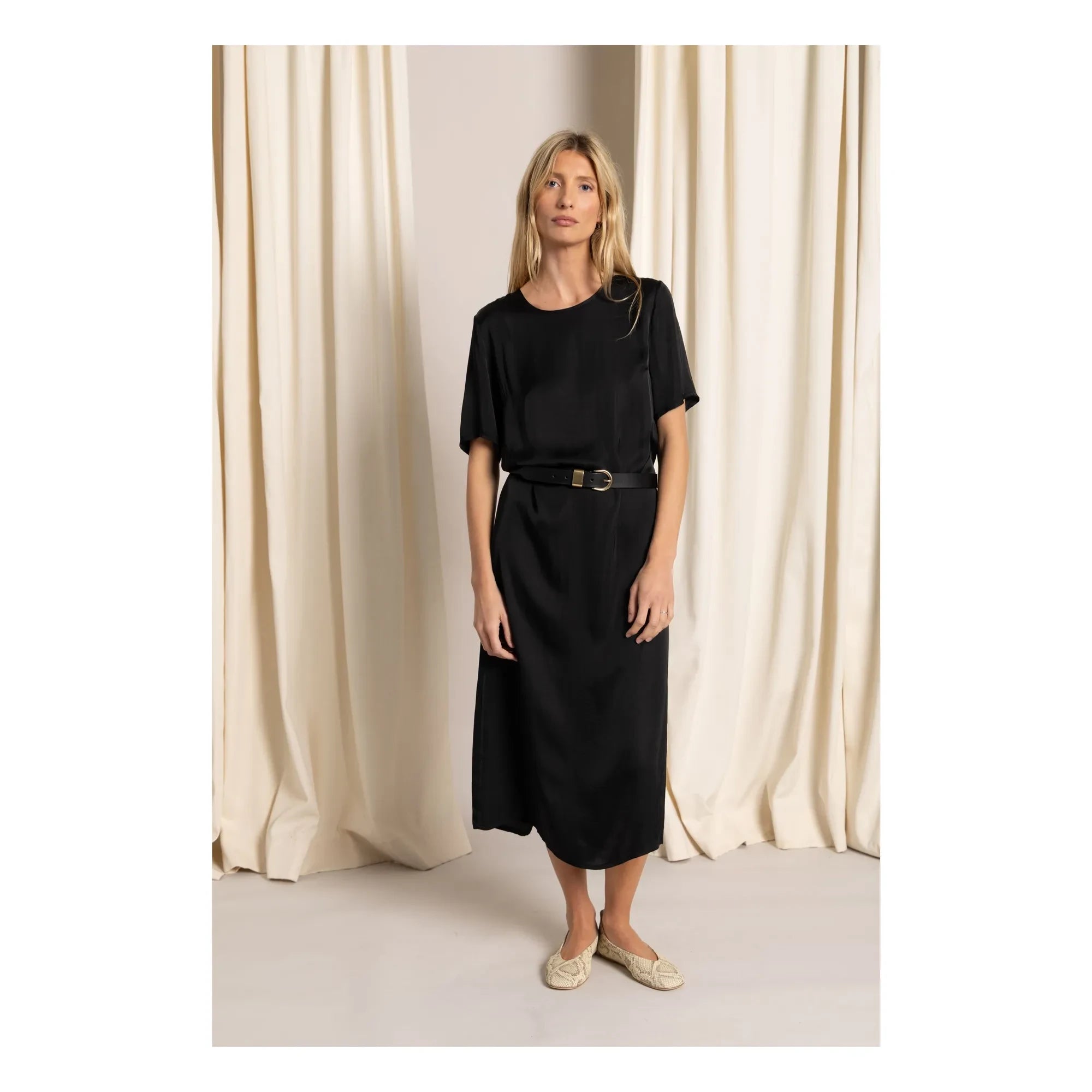 Smallable Woman - Edith T-shirt Kleid | Schwarz