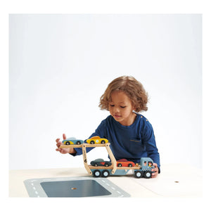 Tender Leaf Toys - Holzautotransporter