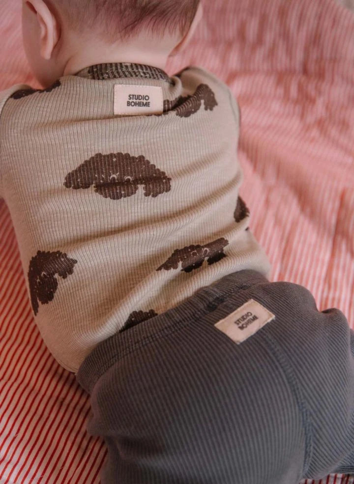 Studio Bohème - Woody Grenades Organischer Baumwollbody | Beige