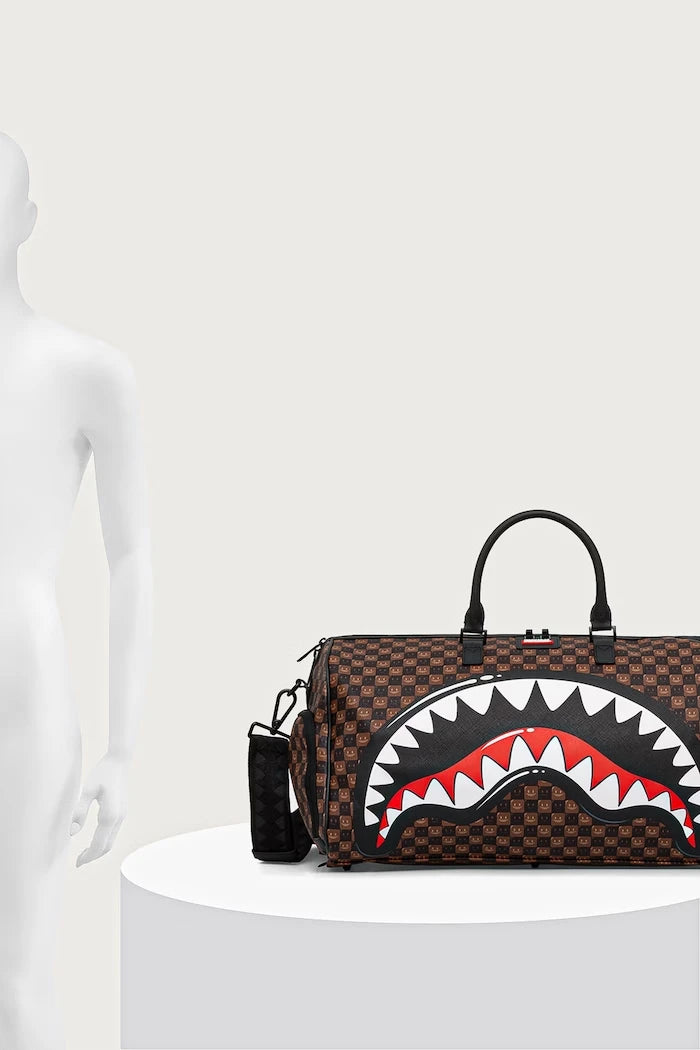 Sprayground - Braune Reisetasche mit Haifischen in Paris 910D9306NSZ
