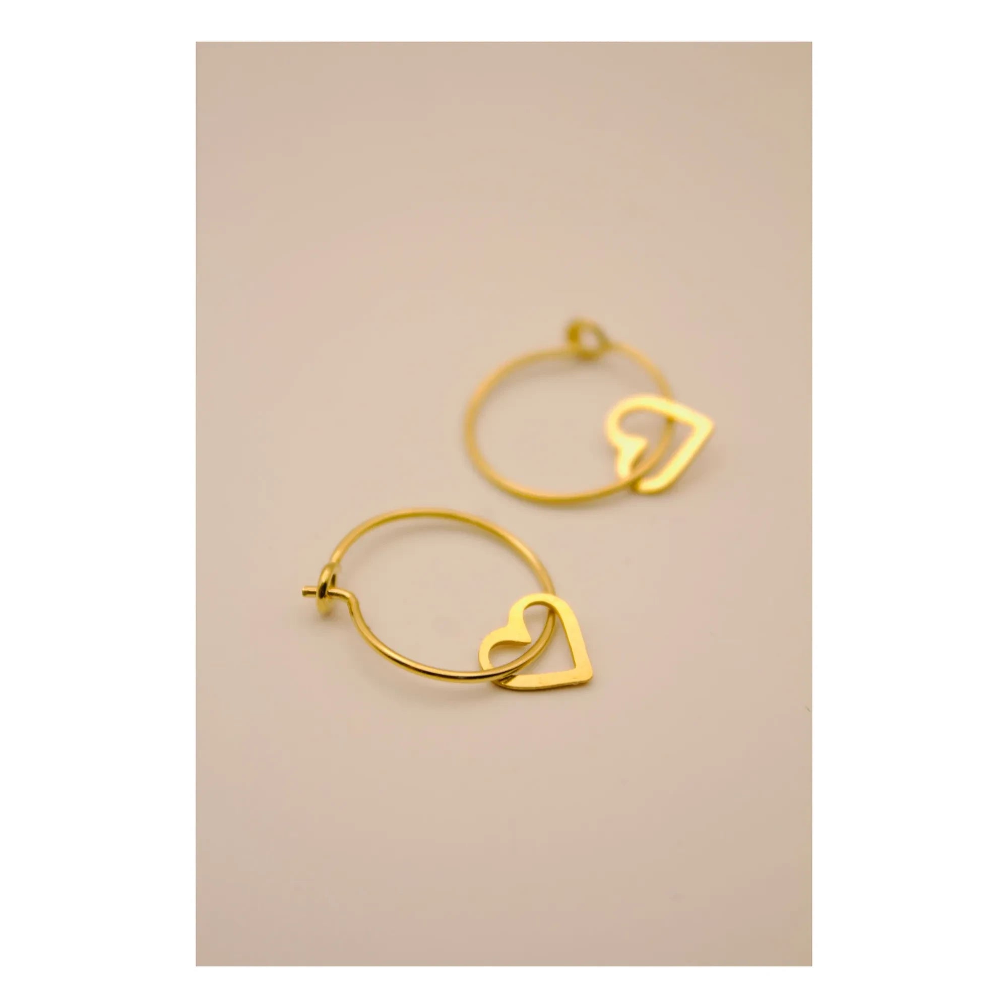 Adorabili - Dünne Herz-Ohrringe | Gold