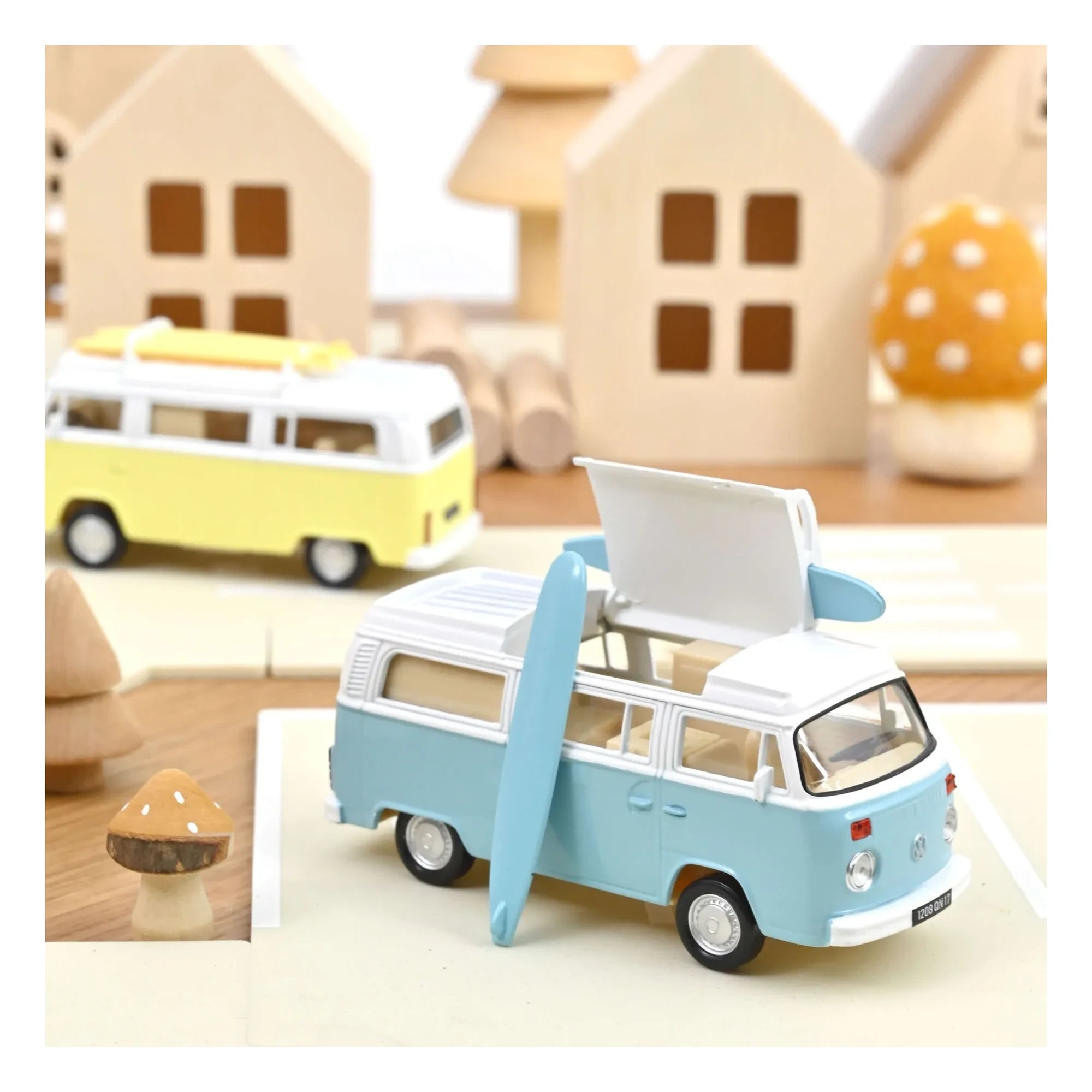 Norev - Volkswagen T2b Camper Van 1973 | Blau