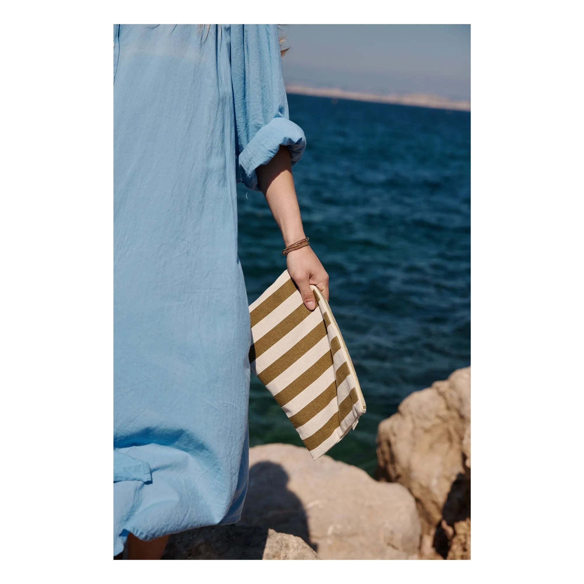 Rose in April - Lili gestreifte Clutch | Olivgrün