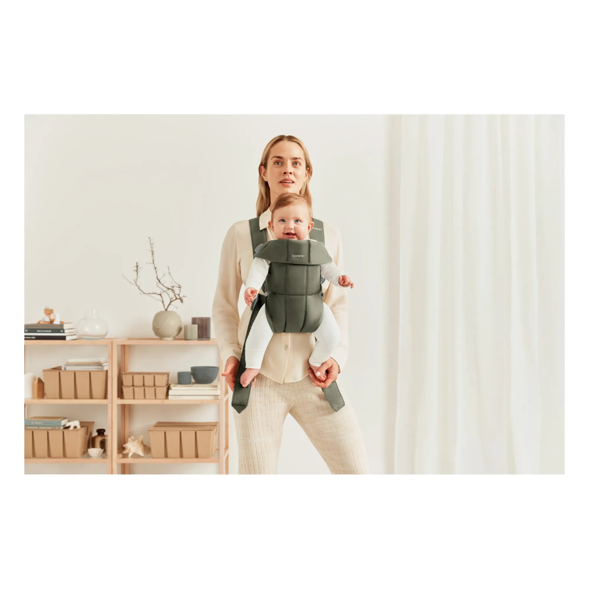BabyBjörn - Mini Baumwoll-Babytrage | Dunkelgrün