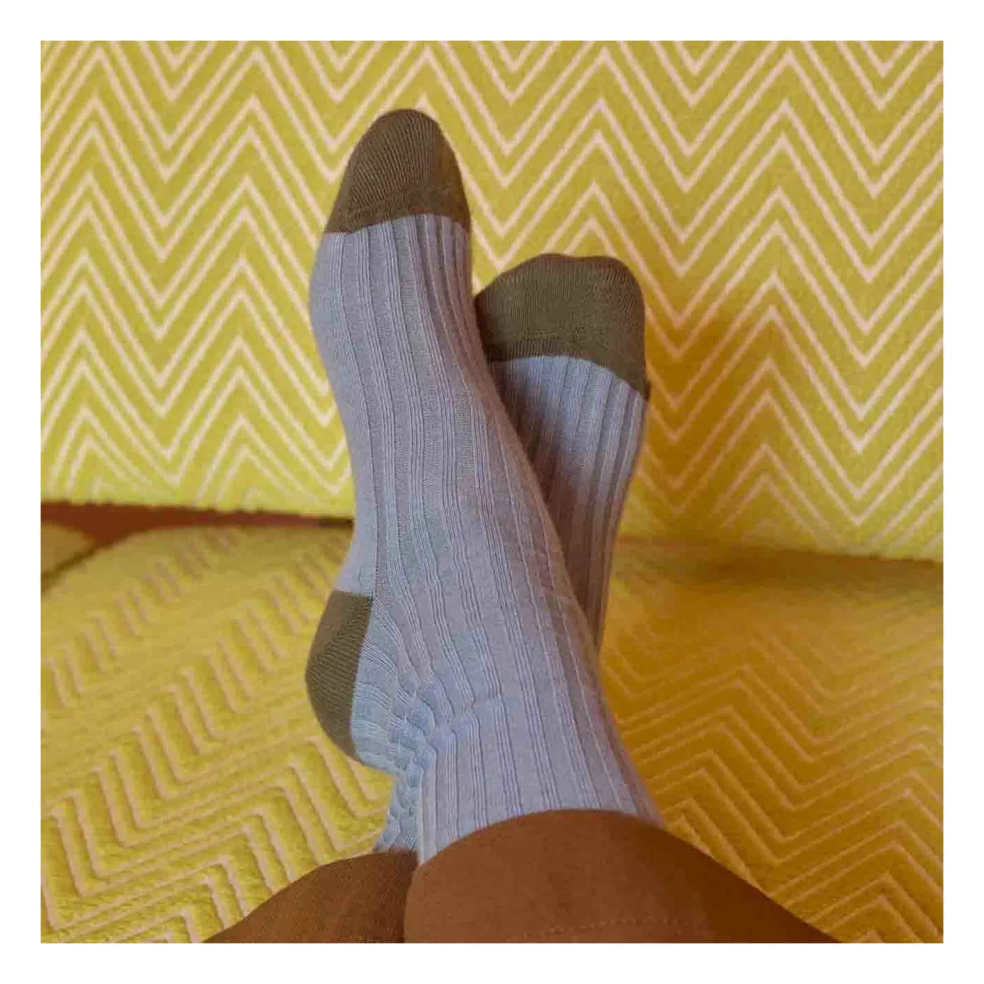 Das Tüpfelchen auf dem i - Yvette Socken | Hellblau