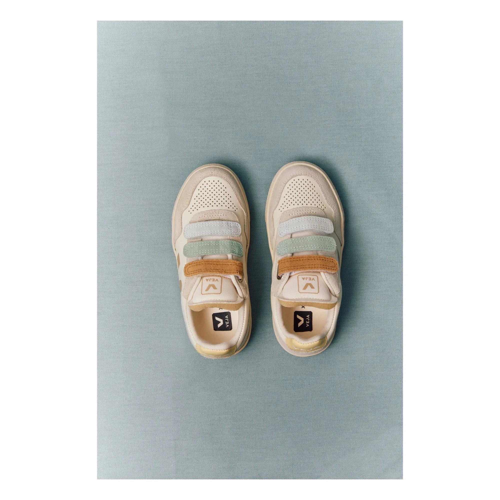 Veja - Veja x Bonpoint Small V-90 Leder O.T. Scratch Sneaker | Grau