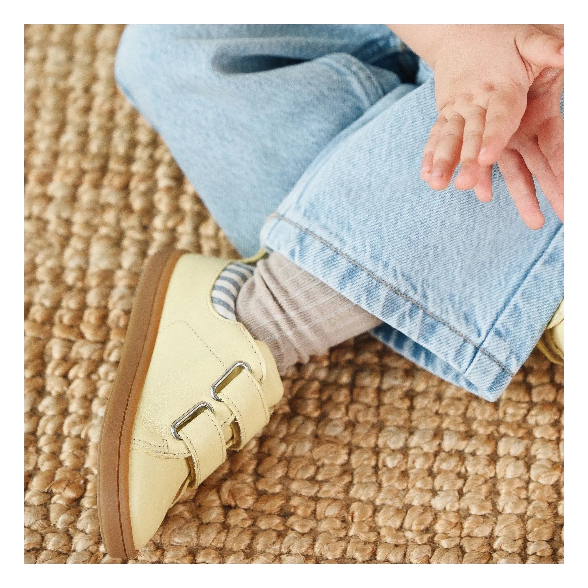 Lazare - Mahaut Gestreifte Vintage Sneaker | Blassgelb