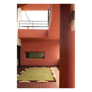 Layered - Wollteppich Fregio, Tekla Evelina Severin | Oliv