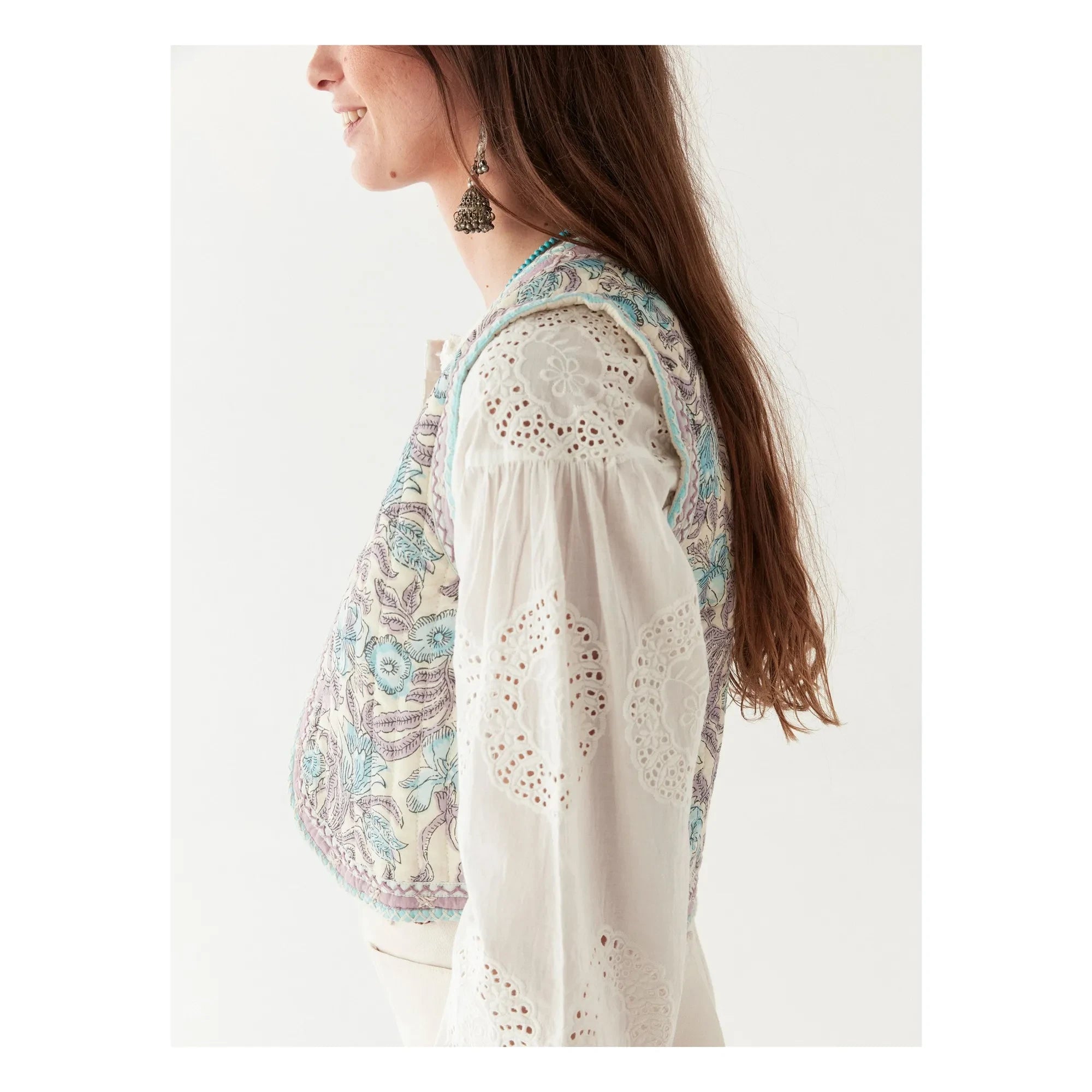 Maison Hotel - Purple Paradise Karina ärmellose Strickjacke | Hellblau