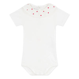 Petit Bateau – Body mit Herzdruck aus Bio-Baumwolle | Weiß