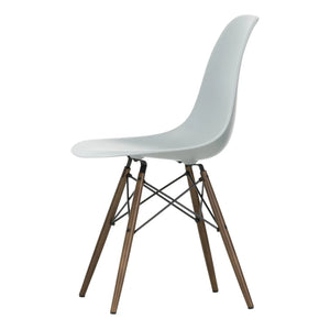 Vitra - DSW Plastik Stuhl - Ahornuntergestell - Charles & Ray Eames | Hellgrau
