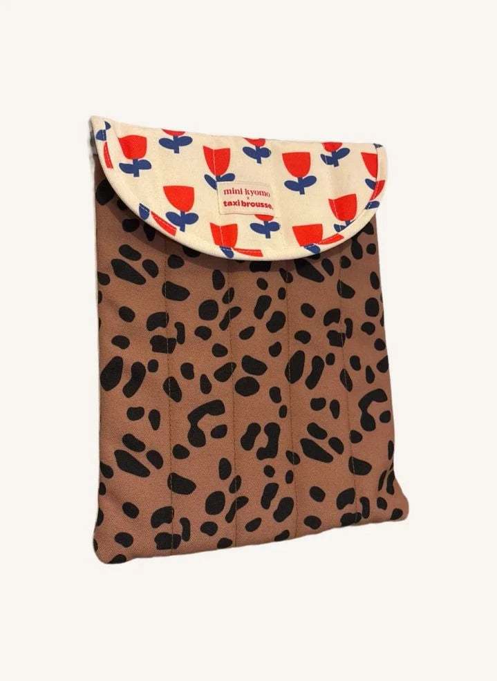 Mini Kyomo - Laptop Hülle mit Leopardenmuster - Mini Kyomo x Taxi Brousse | Braun