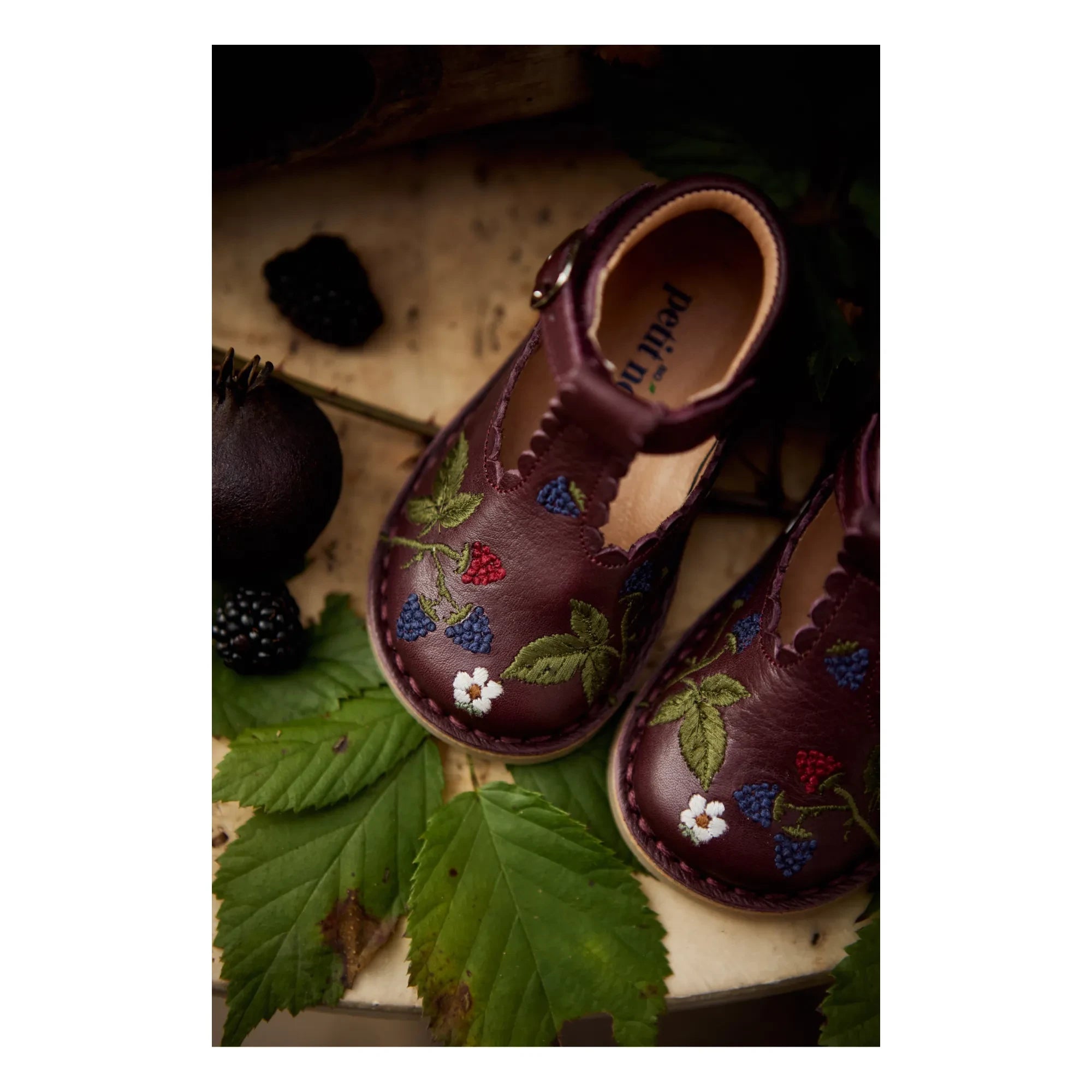 Petit Nord - T-Bar Riemchen-Babyschuhe - Uniqua Kollektion | Pflaume
