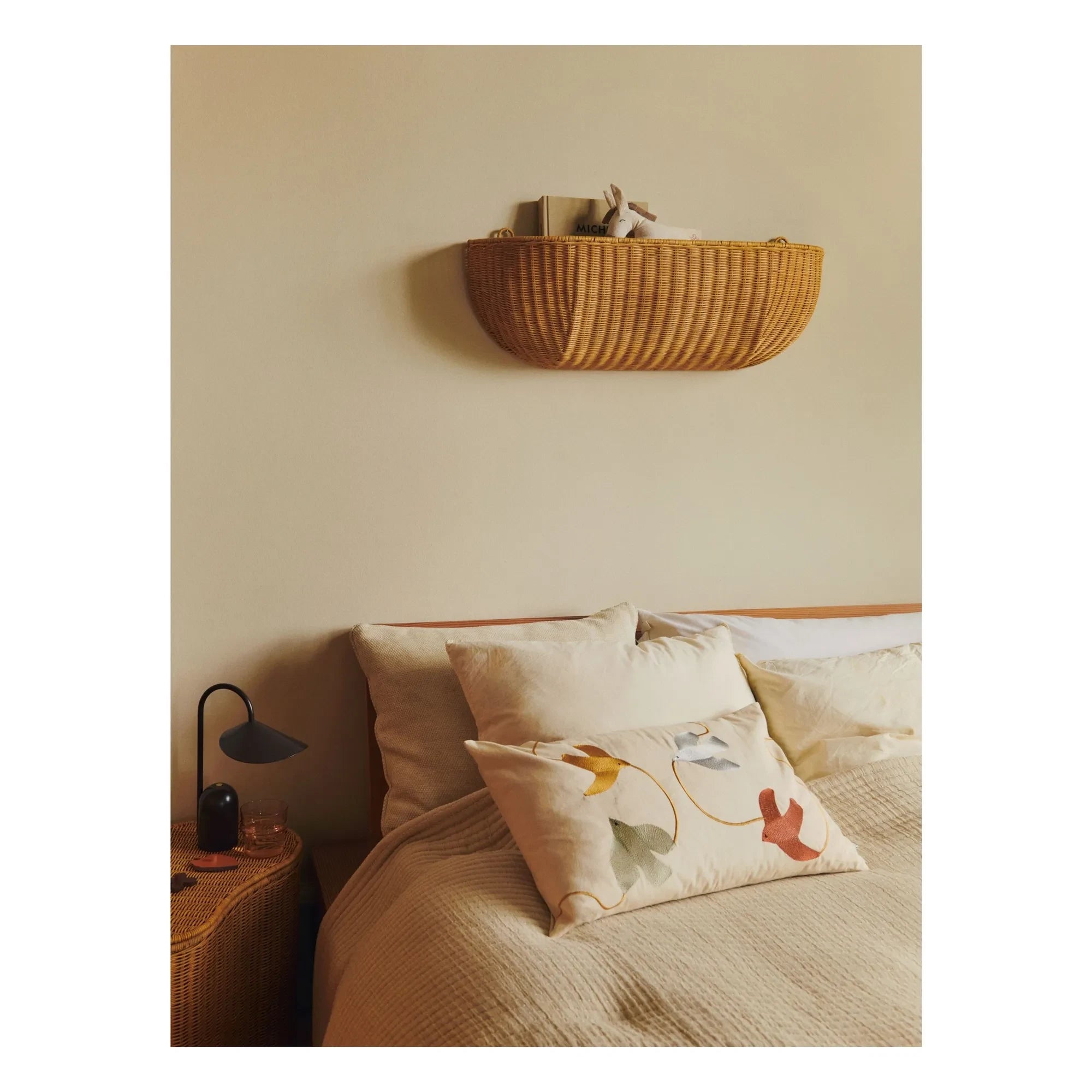 Ferm Living Kids - Swif Bird besticktes Kissen | Beige