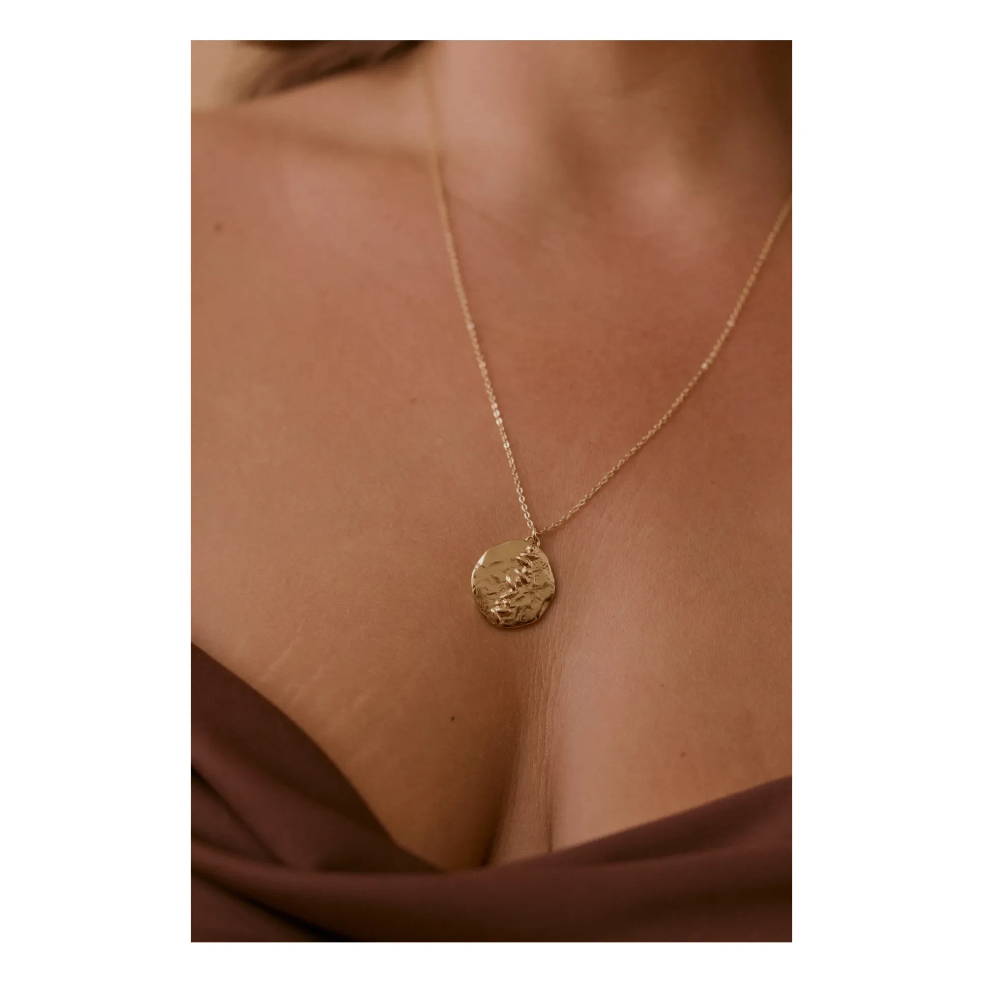 Louise Damas - Jane Medaille | Gold