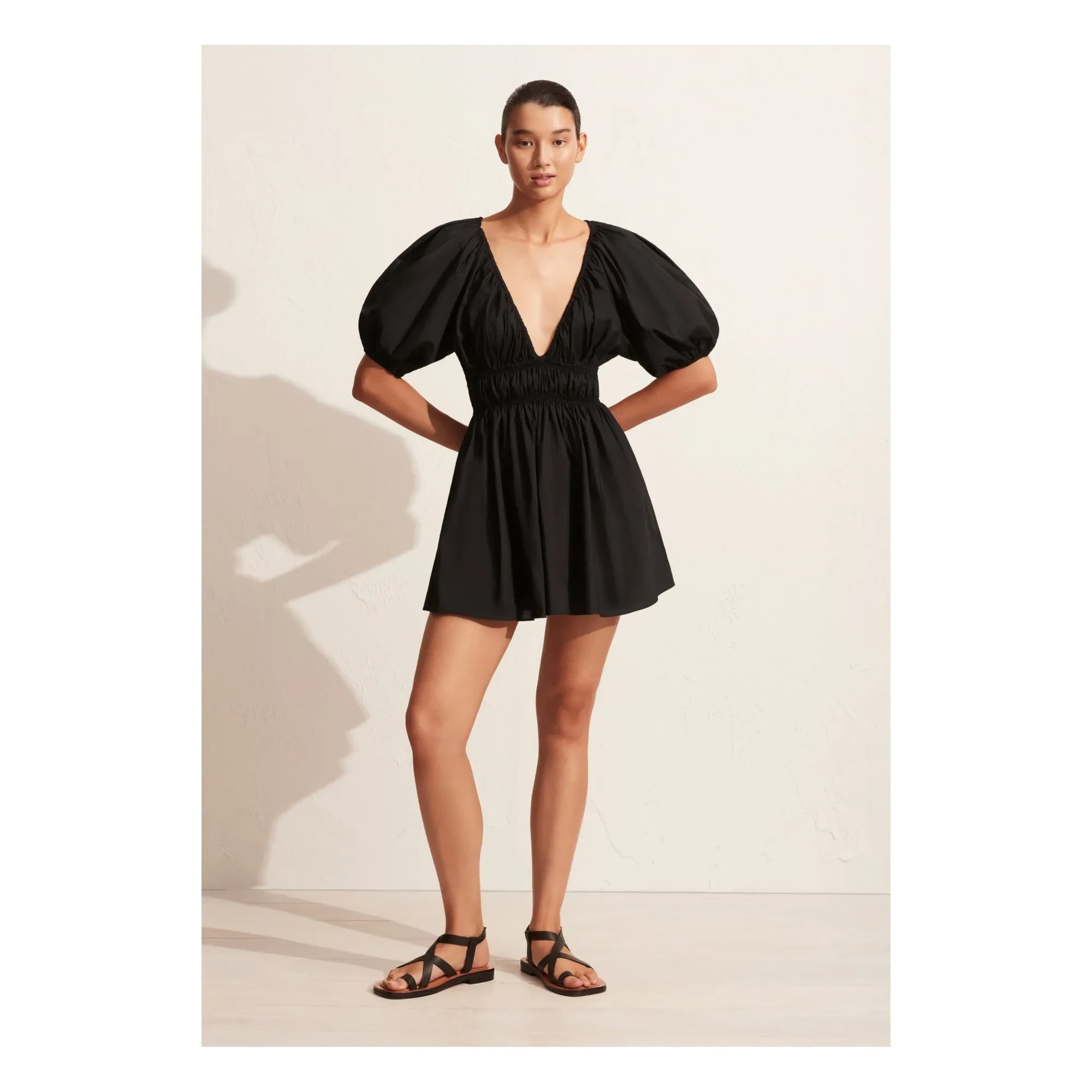 Matteau - gerafftes, drapiertes Minikleid | Schwarz