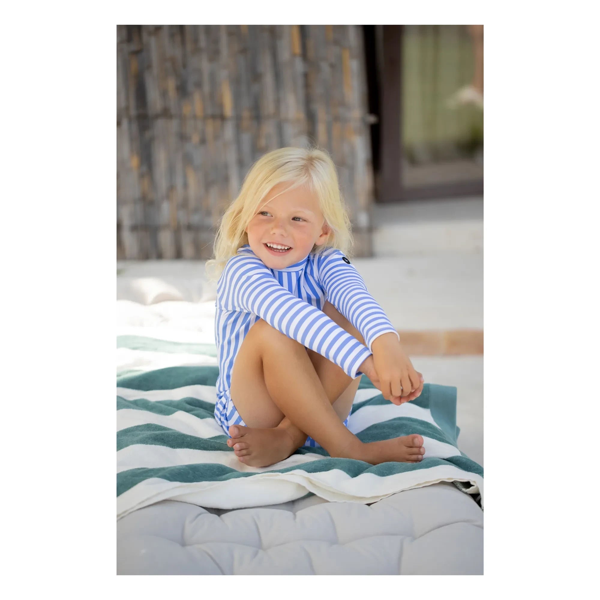 1+ in the family - Morell Gestreifte Badeshorts | Hellblau