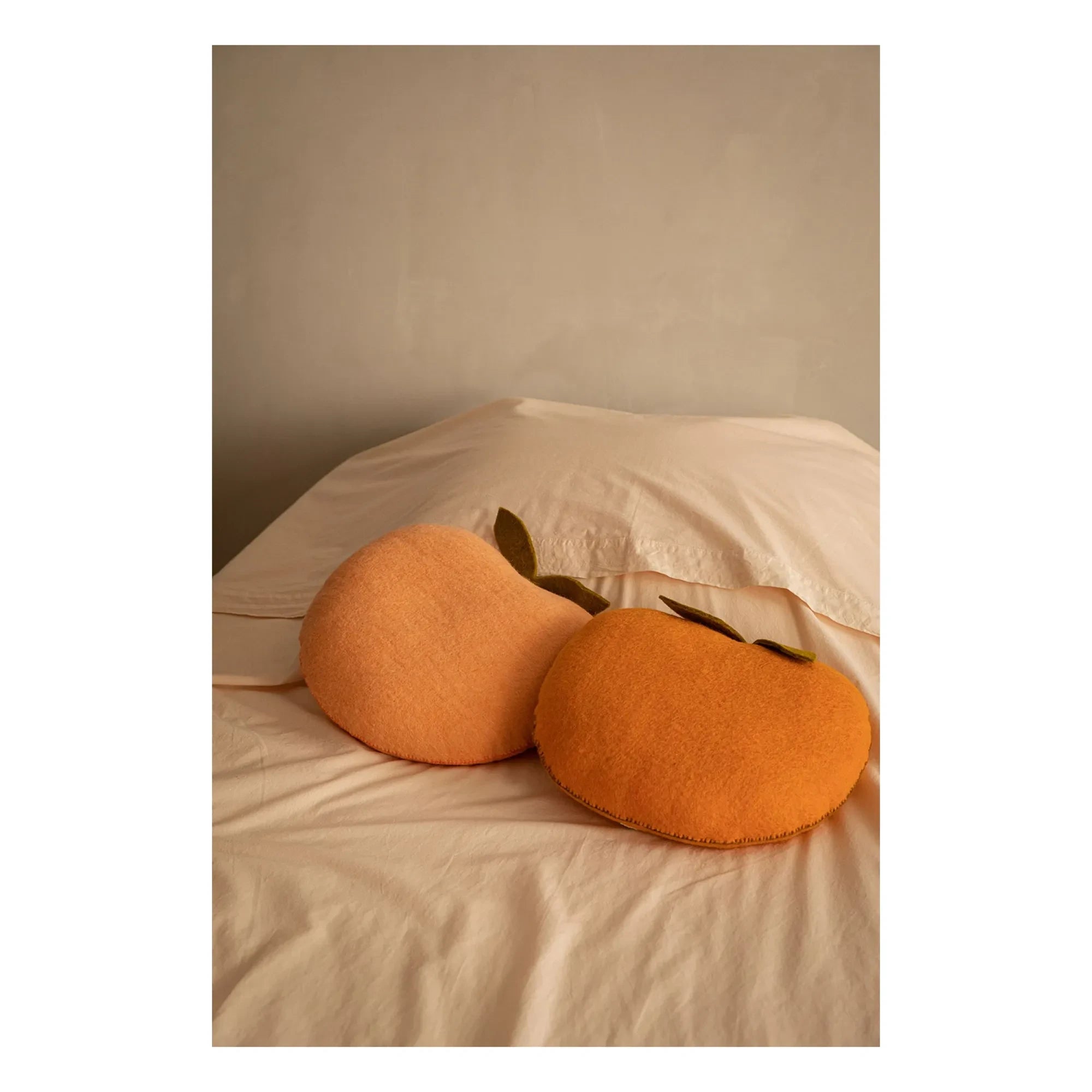 Muskhane - Aprikosen-Filzkissen | Orange
