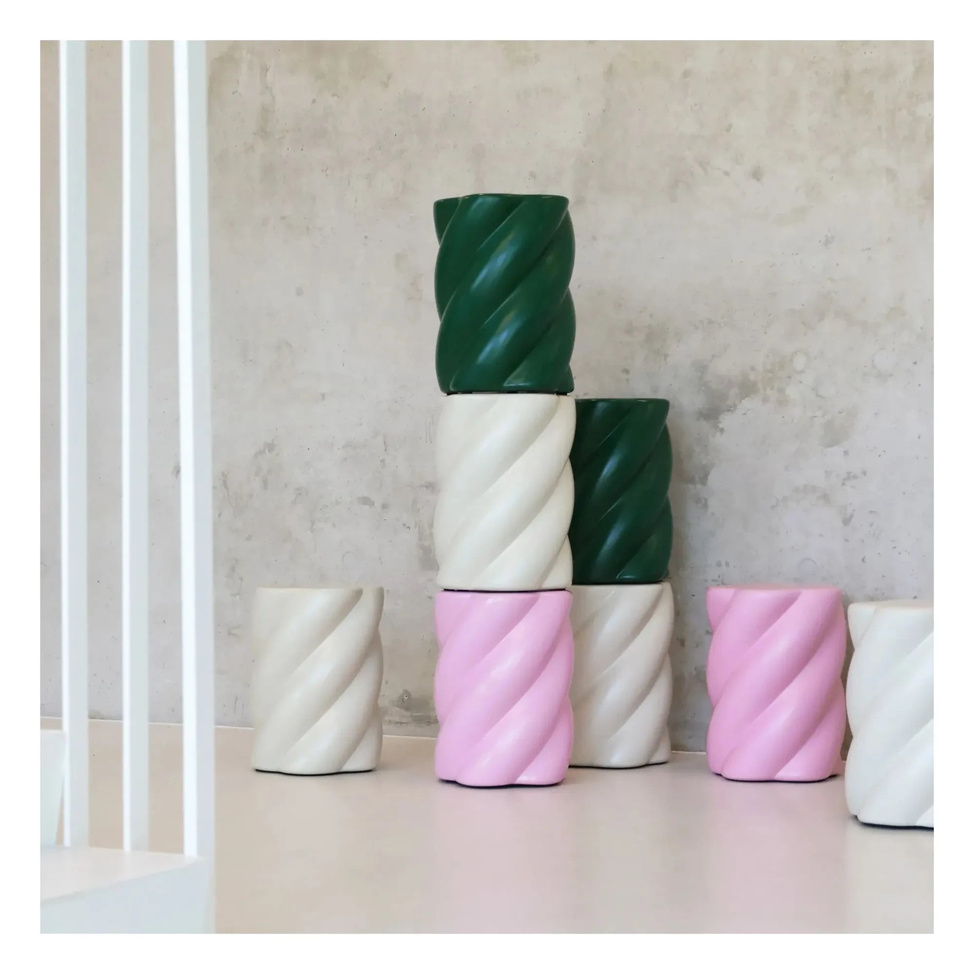 &Klevering - Hocker Marshmallow | Gebrochenes Weiß