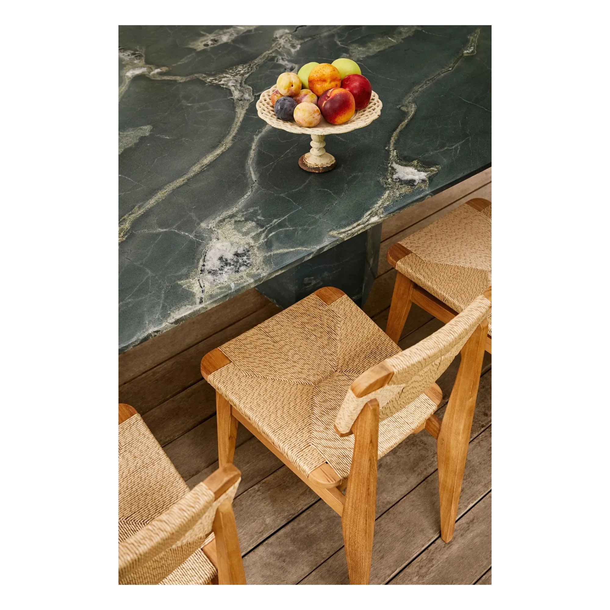 Gubi – Marcel Gascoin Outdoor-Stuhl mit geflochtener Sitzfläche