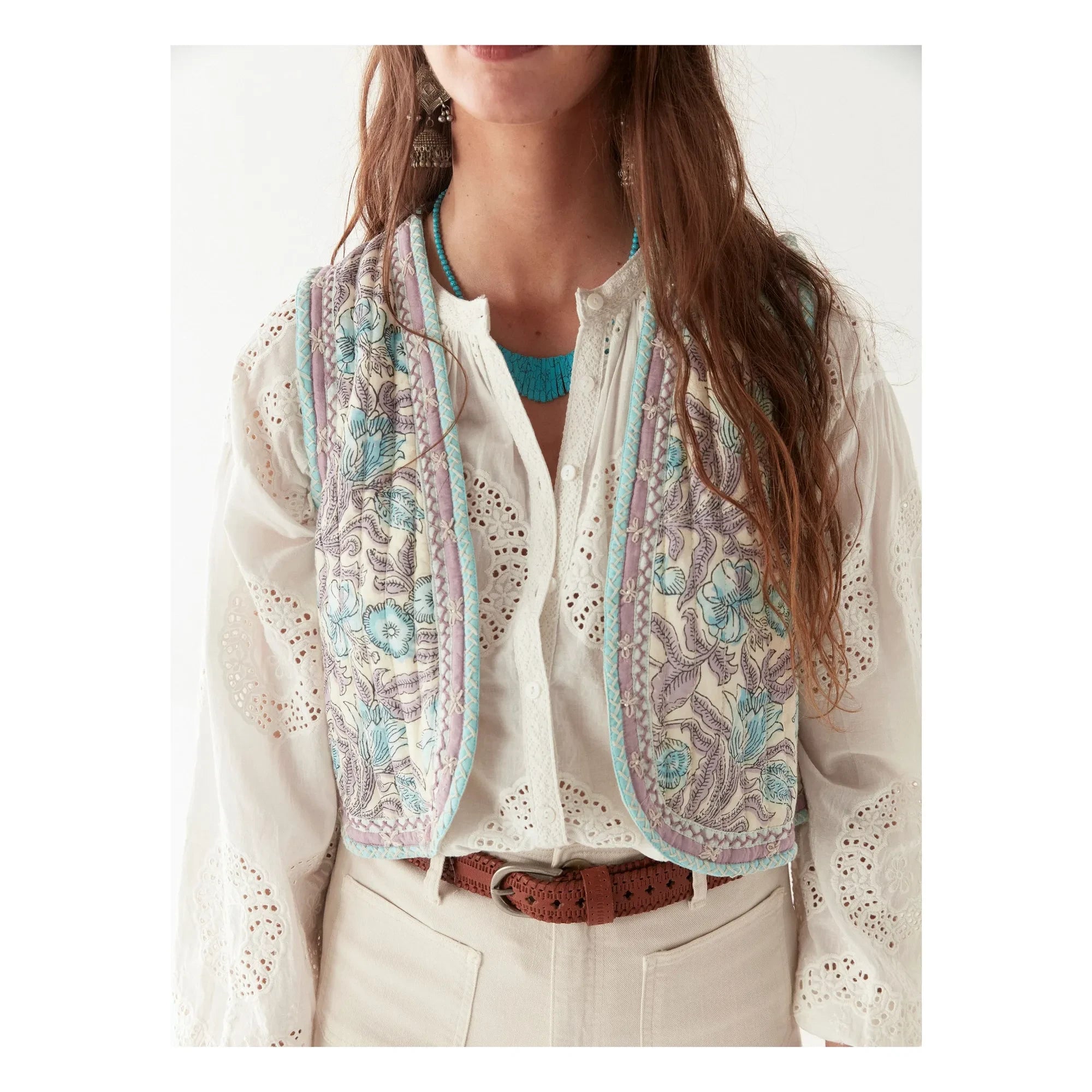 Maison Hotel - Purple Paradise Karina ärmellose Strickjacke | Hellblau