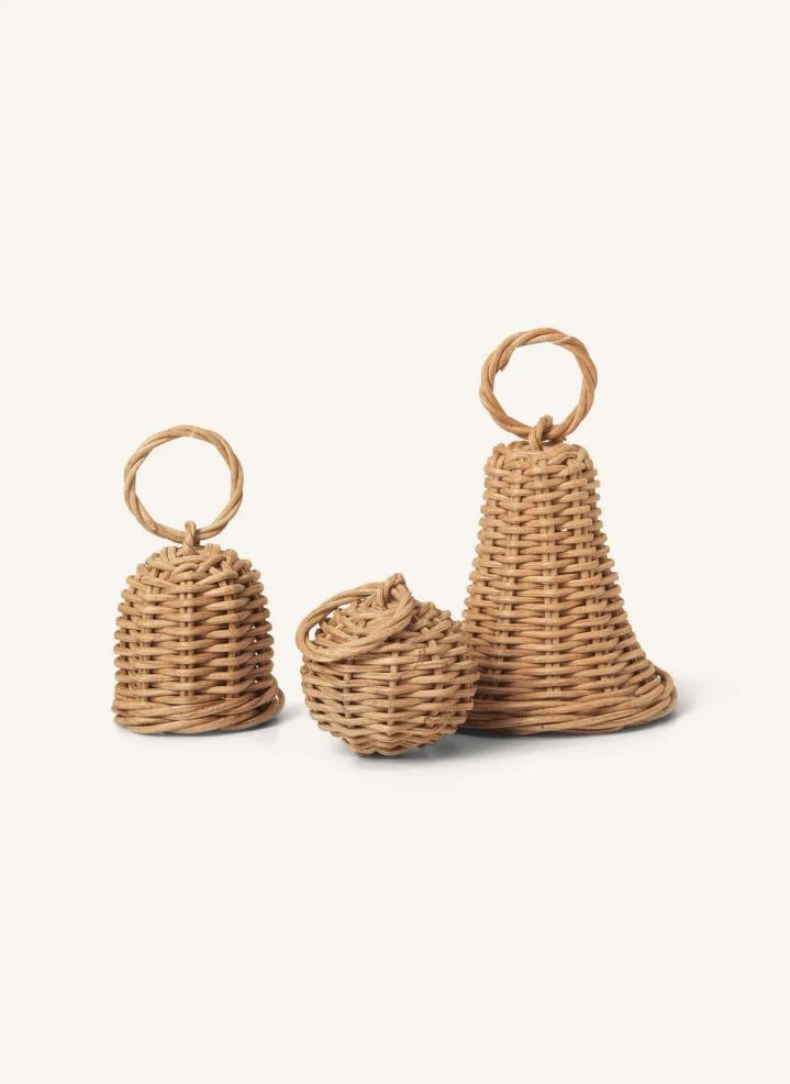 Ferm Living - Geflochtene Rattan-Weihnachtsschmuckglocken - 3er Set