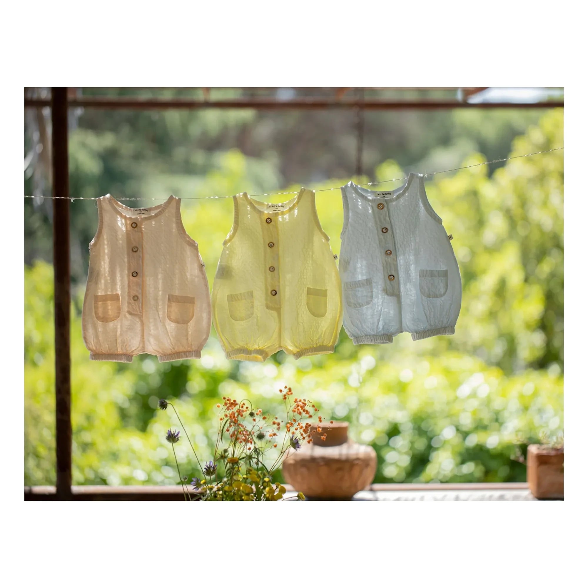 1+ in the family - Etolia Seersucker Strampler | Beige Rosa