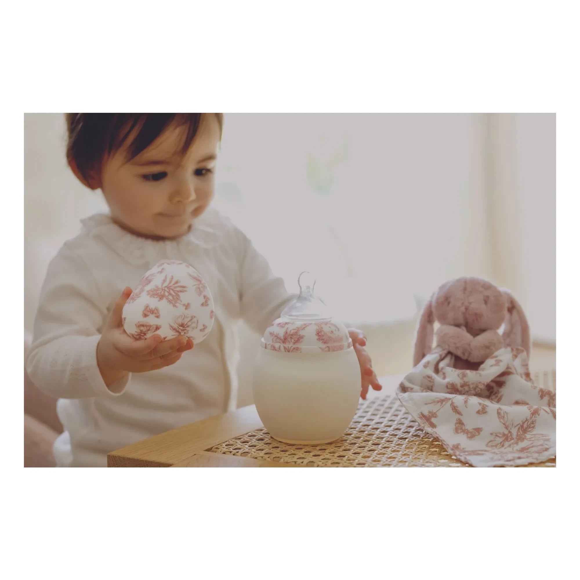 Elhée - Toile de Jouy Babyflaschen und physiologische Sauger aus medizinischem Silikon - Elhée x Tartine et Chocolat | Pfirsich