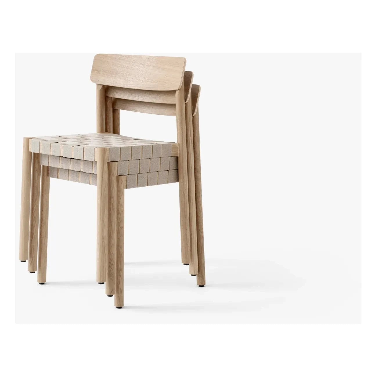 & Tradition - Betty TK1 Stuhl mit Holzfußgestell