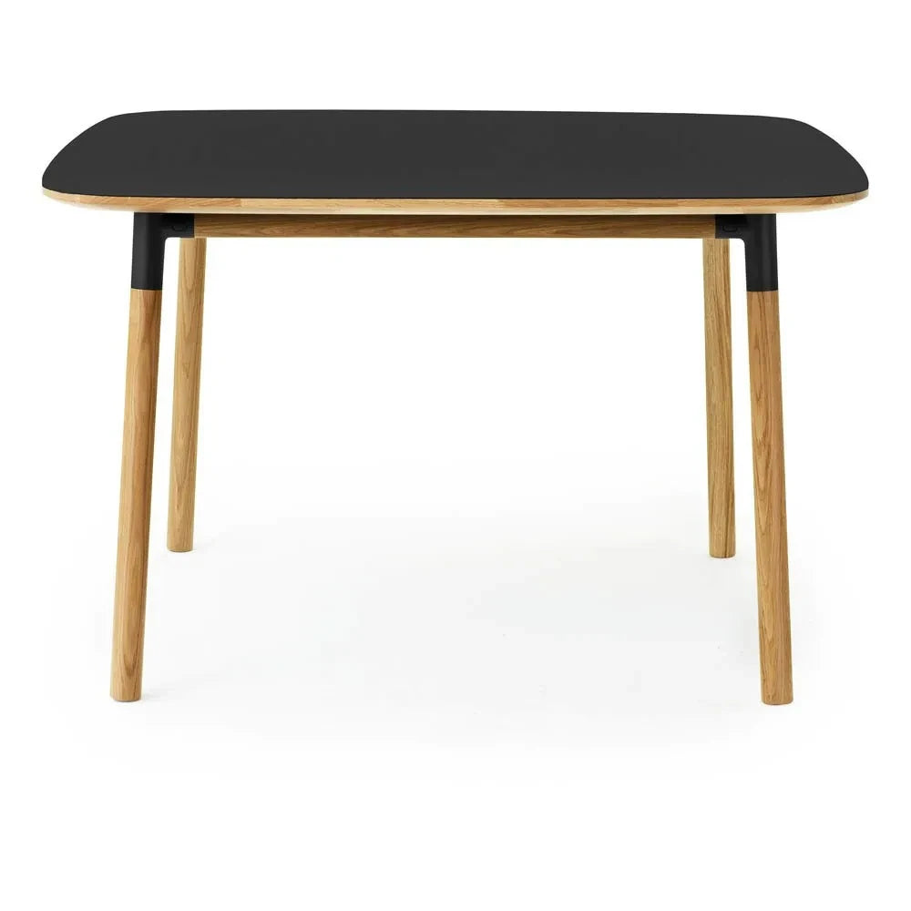 Normann Copenhagen - Form Quadratischer Tisch 120x120cm | Schwarz
