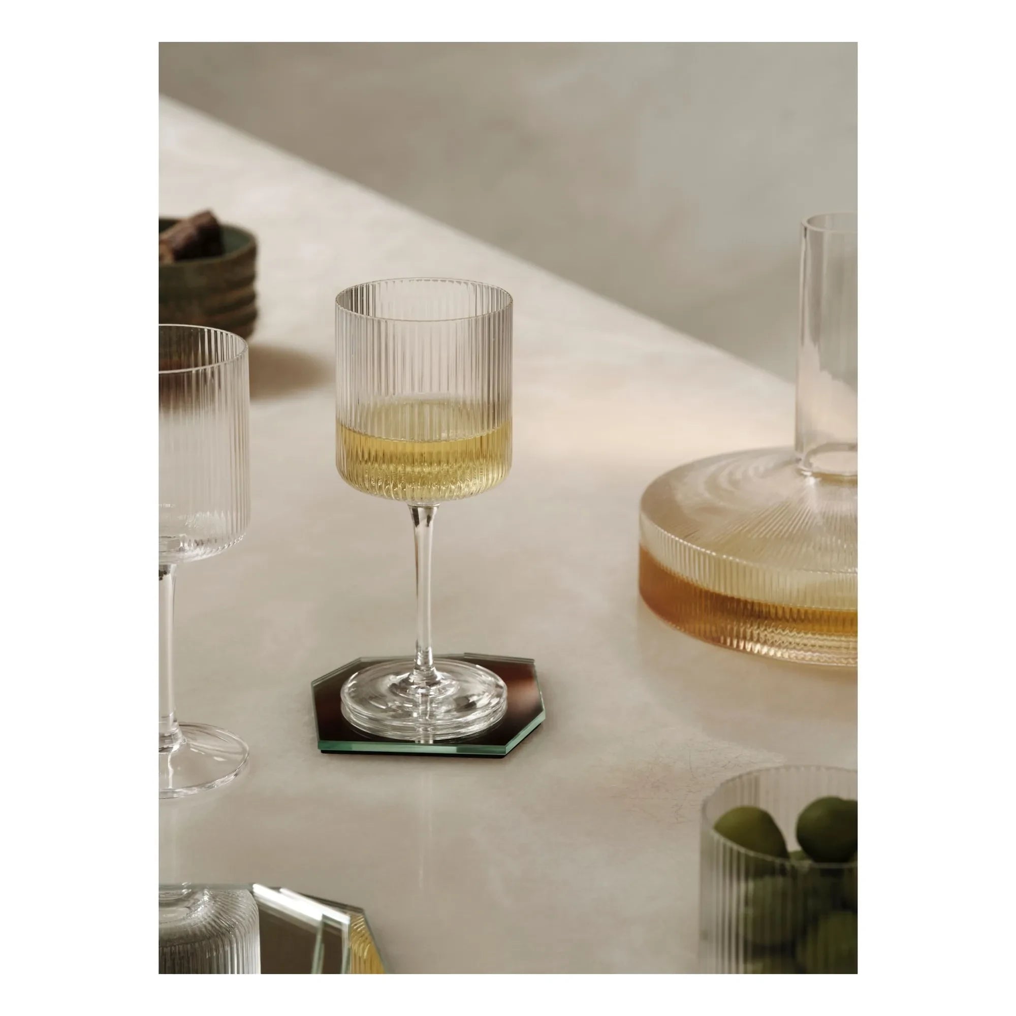 Ferm Living - Ripple Weißweingläser - 2er-Set