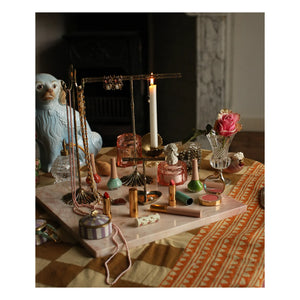 Doing Goods - Frida Bambus Recyceltes Messing Schmuckständer | Goldbraun