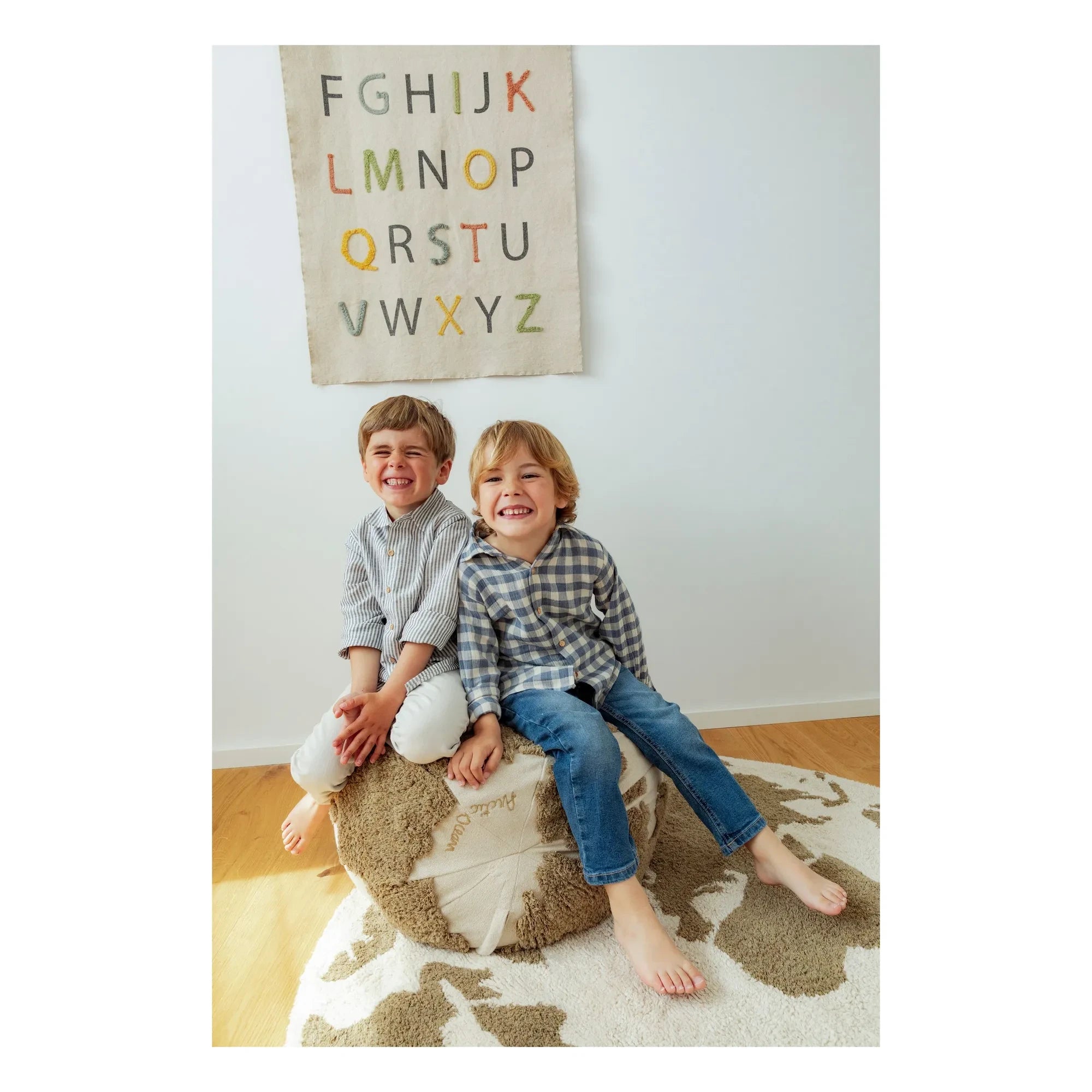 Lorena Canals - World Carpets | Khaki