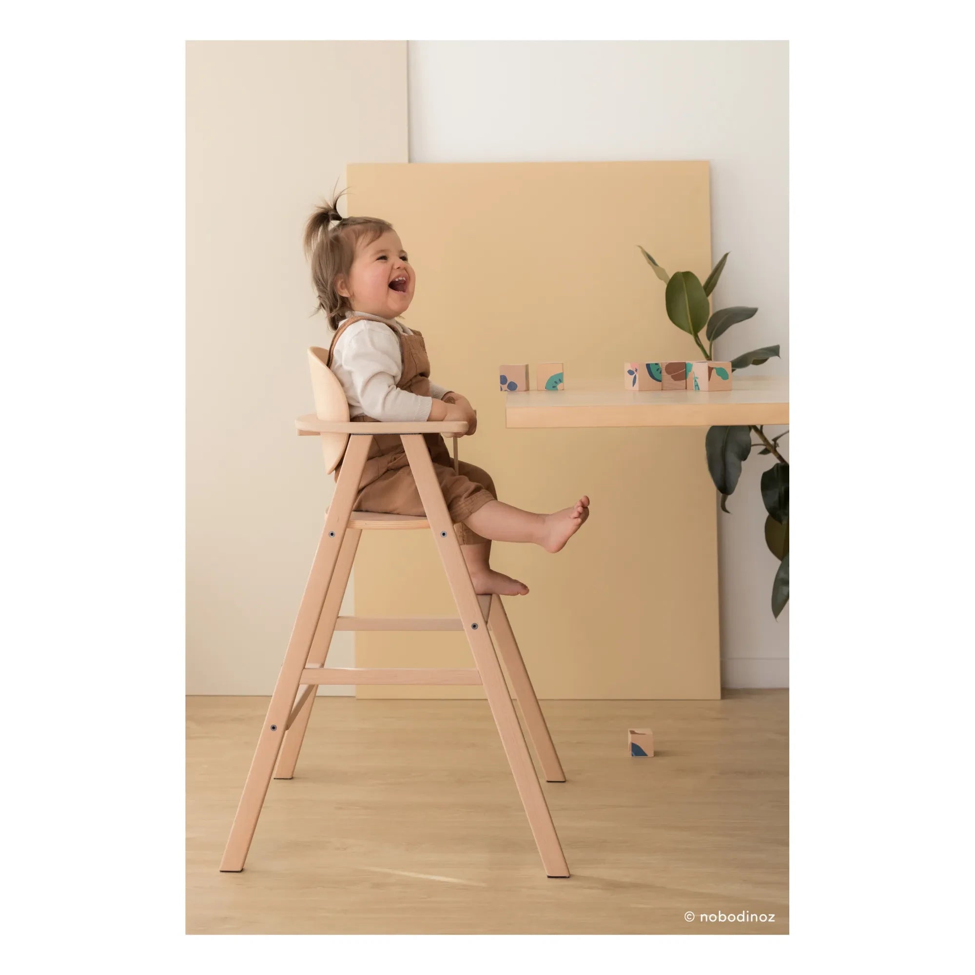 Nobodinoz – Growing Green mitwachsender Hochstuhl aus Massivholz
