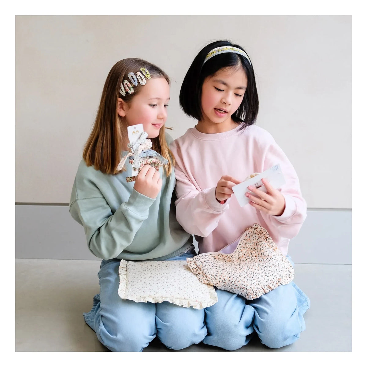 Mimi & Lula - 5-teiliges Frühlings-Feston-Haarspangen-Set | Ecru