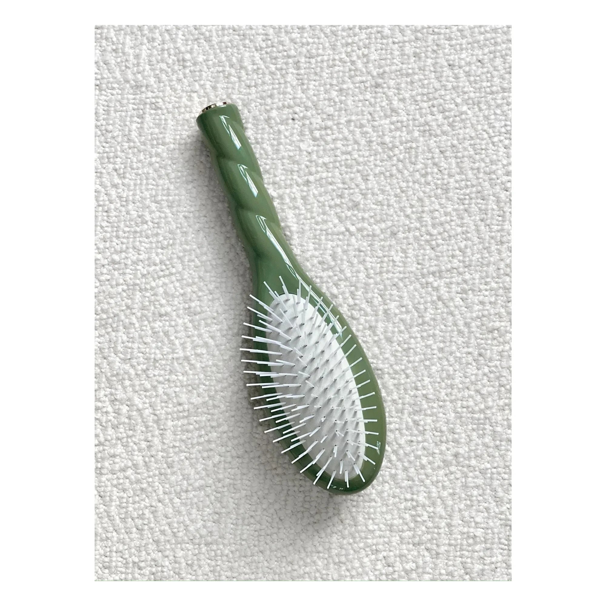 La Bonne Brosse - La Petite Brosse L'intense Nr. 07 - Entwirrend und stimulierend | Mandelgrün