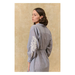 Louise Misha – Gestreiftes Kleid Berenjere Bio-Baumwolle | Blau